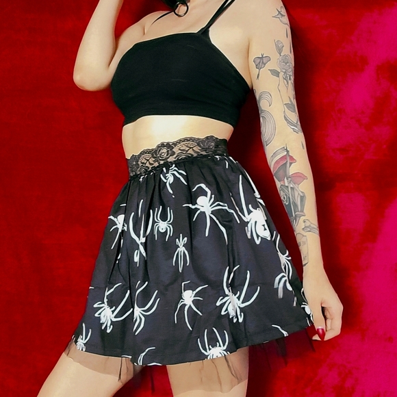 Spider skirt - Picture 2 of 3